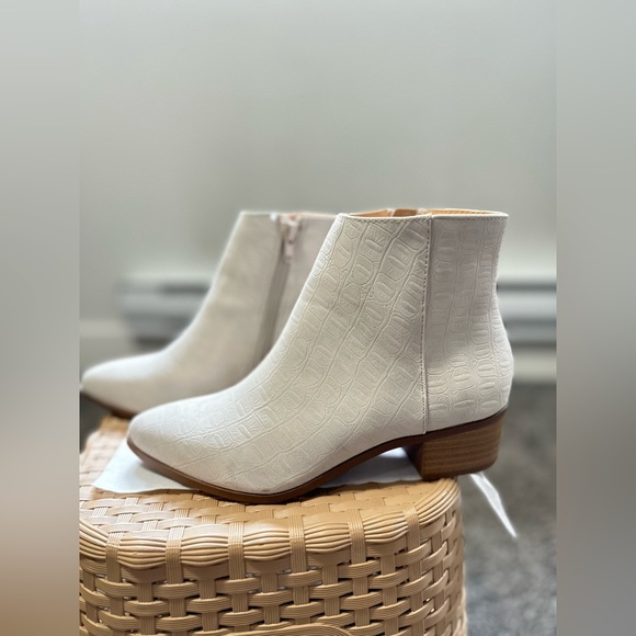 Ladies Ankle boots - Picture 3 of 7